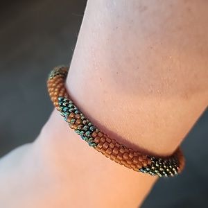 Beaded bracelet